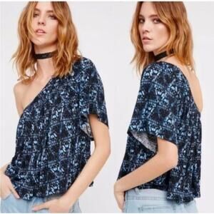 FREE PEOPLE OCEAN AVENUE ONE SHOULDER FLOWU BLUE PATTERNED TOP SMALL